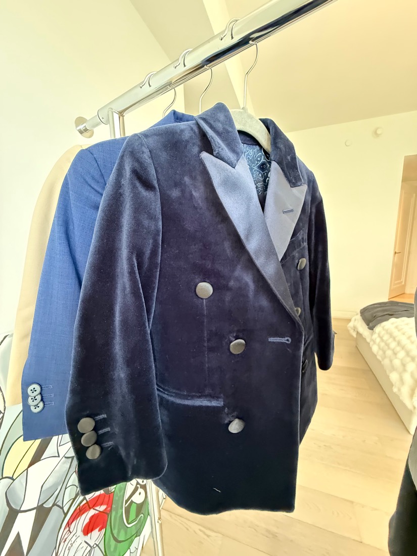 Navy velvet double-breasted dinner jacket
